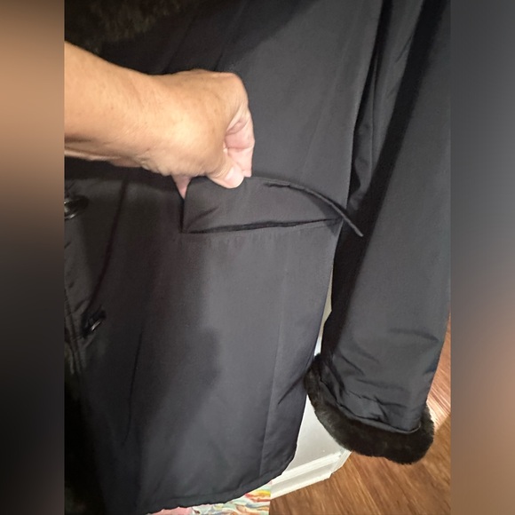 JANEPOST Coat, Like New, Black, Poly W/Faux Fur Trim, Small 4/6, meas. below - Picture 4 of 11